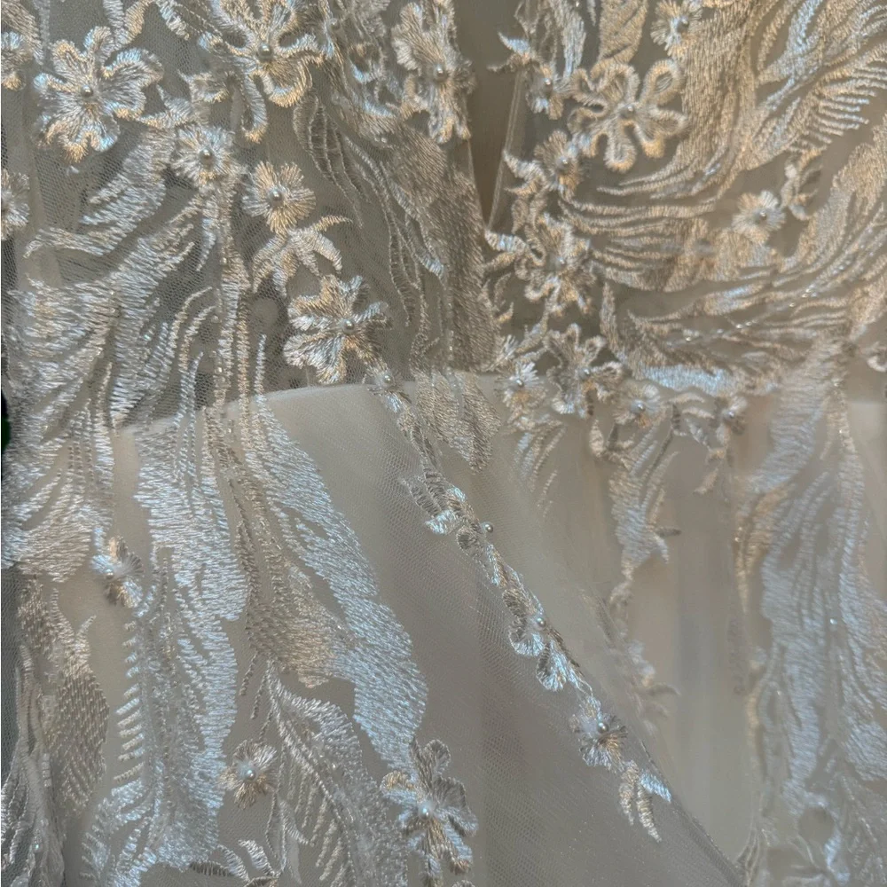 NEW Nox Anabel E442 Embroidered Tulle Wedding Gown Dress - Picture 10 of 11